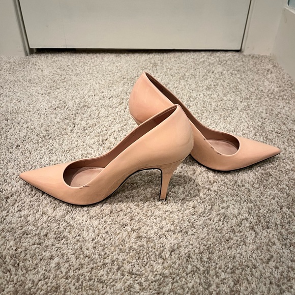 Schultz Lou Pointed Toe Pump- nude patent leather - size 7.5 - Picture 3 of 11